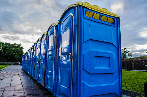 Portable Toilet Options We Offer in Deland Southwest, FL